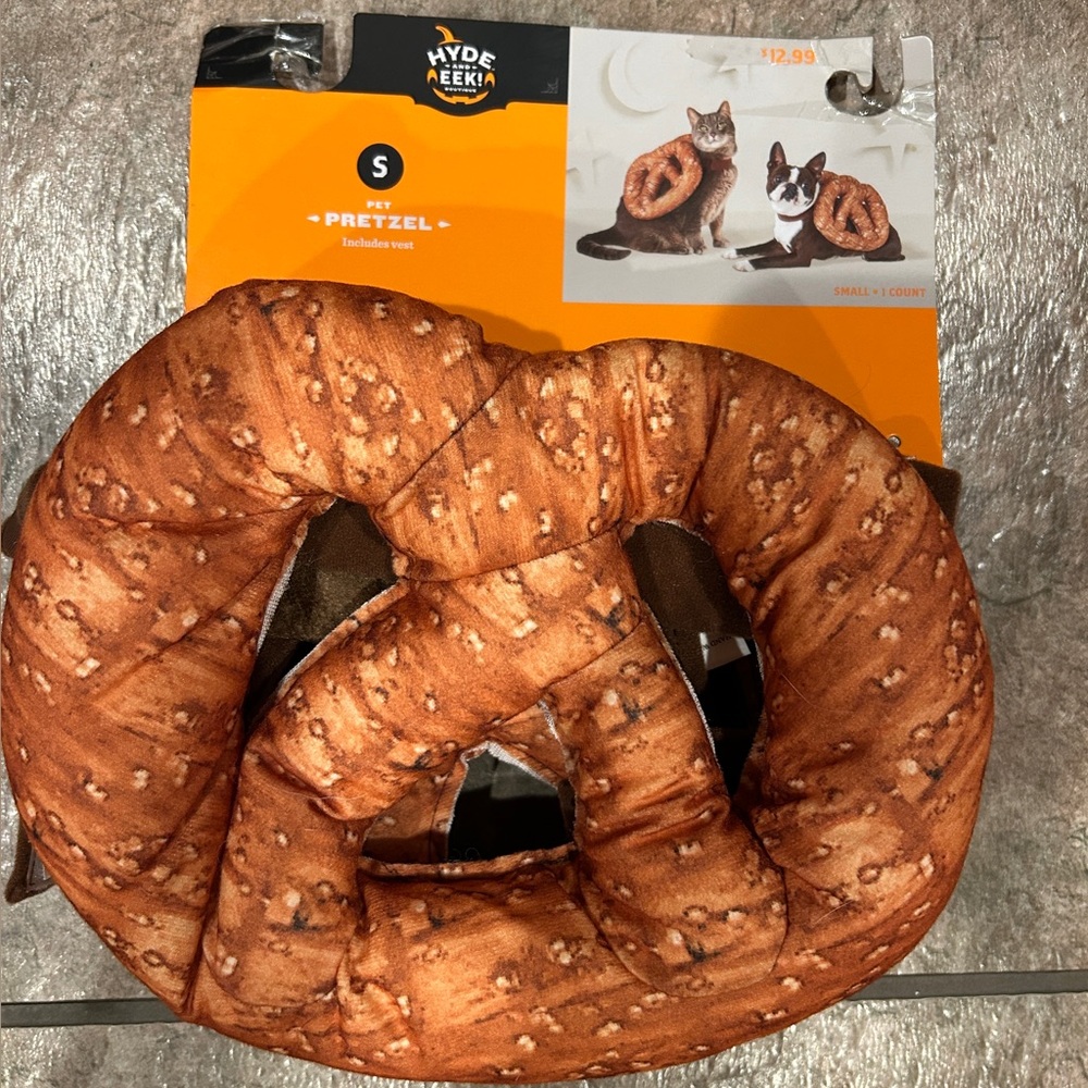 Pretzel dog costume size small